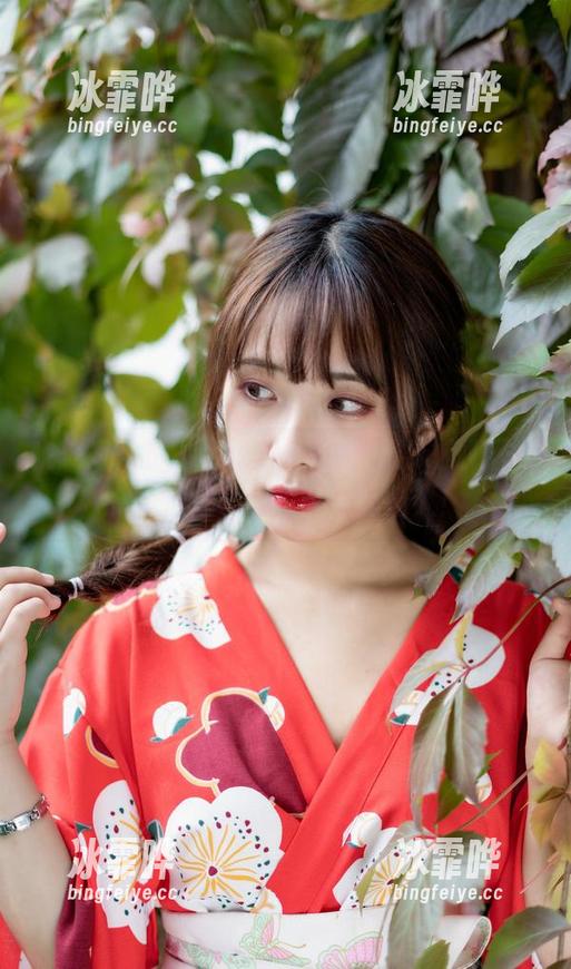 貌美如花的Hana Bunny：最新校服作品集，原来制服也能如此撩人！